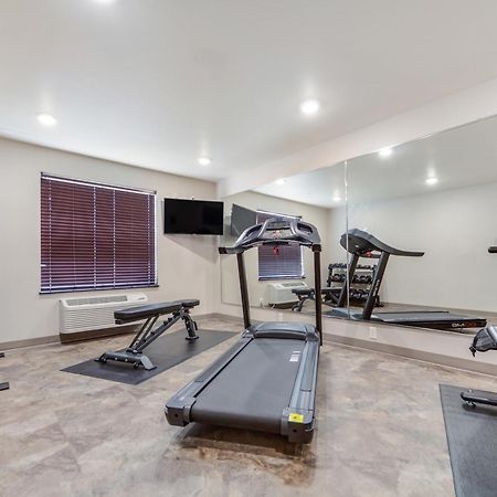 Cobblestone Inn & Suites-Fremont 외부 사진