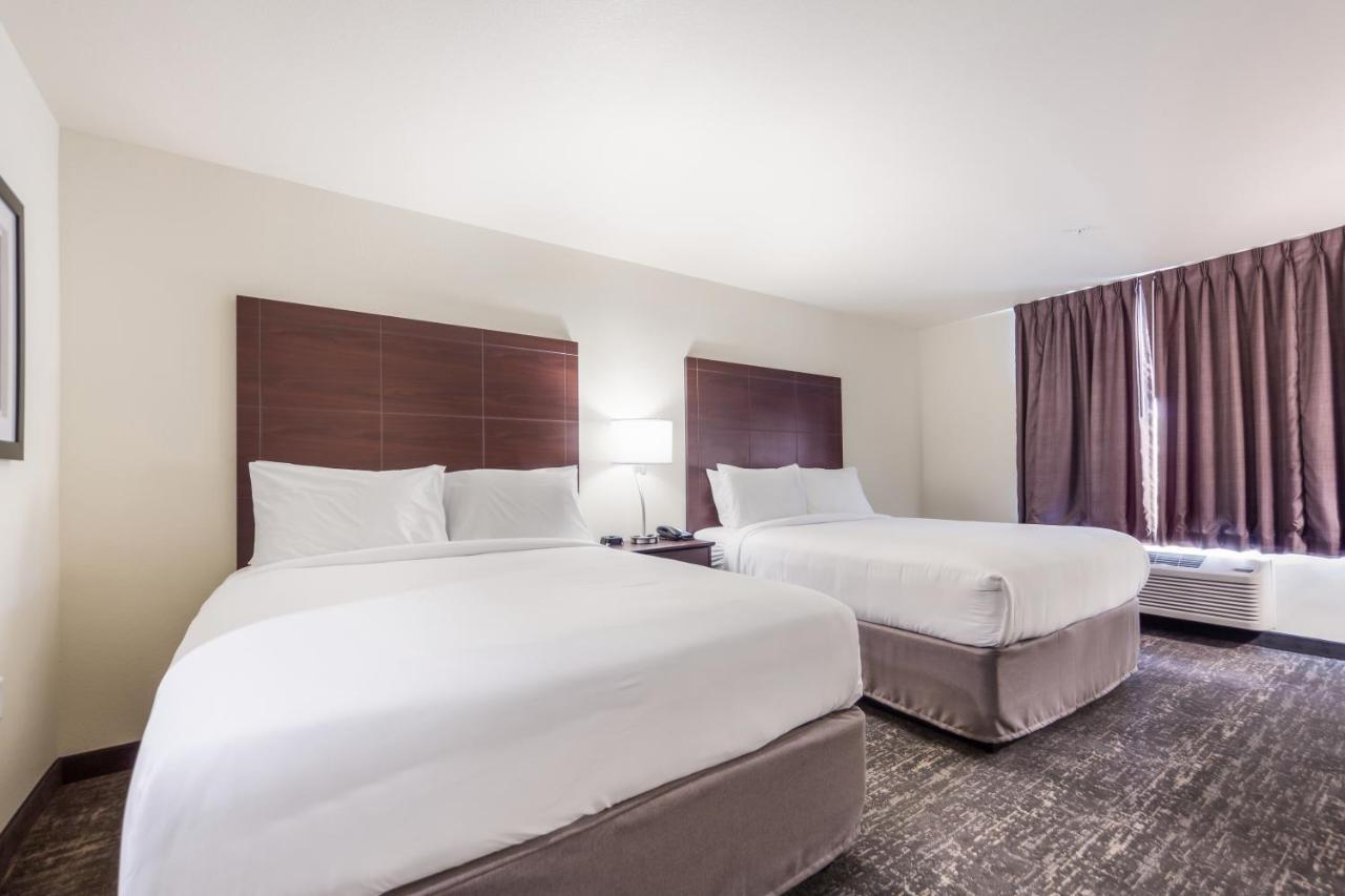 Cobblestone Inn & Suites-Fremont 외부 사진