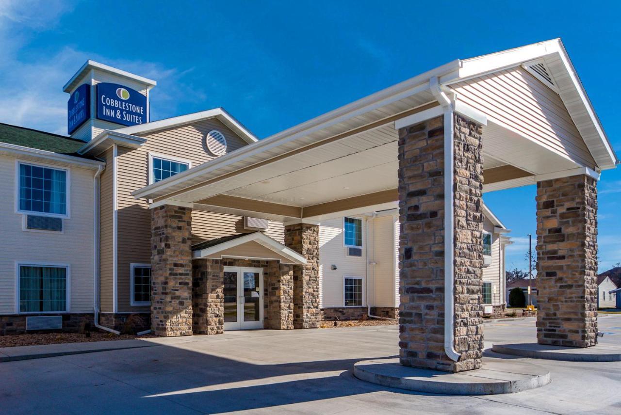 Cobblestone Inn & Suites-Fremont 외부 사진